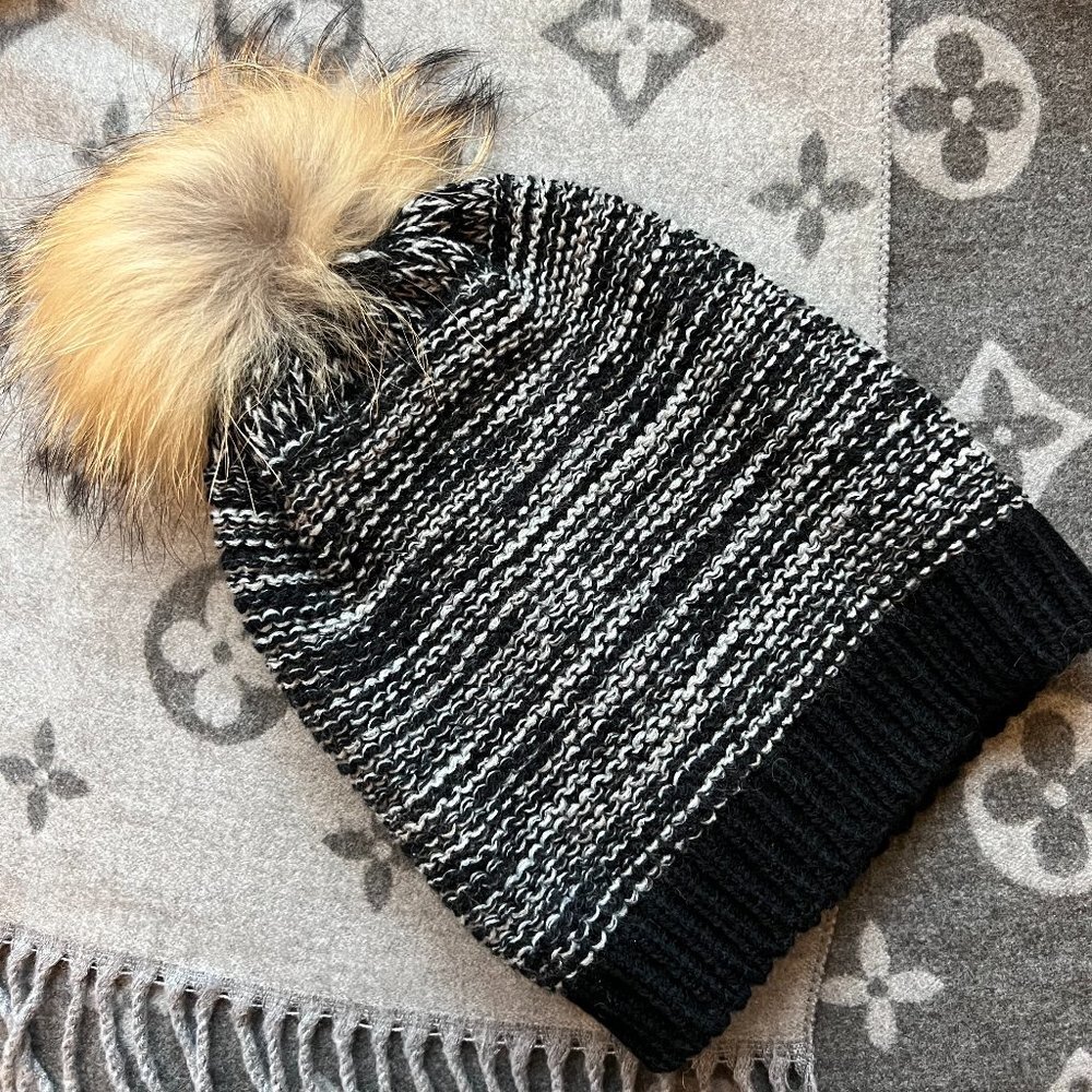 LOF Love of Fashion Women's Warm Black & White Genuine Fur Pom Pom Beanie Hat
